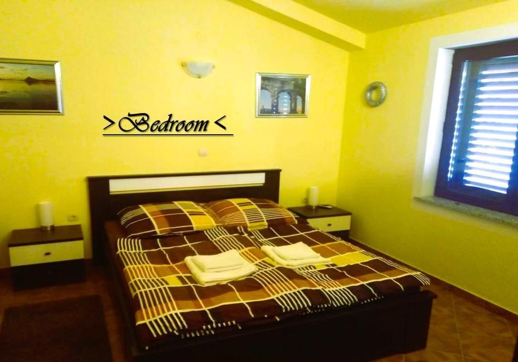 House White Stone Split Apartment Podstrana Ruang foto