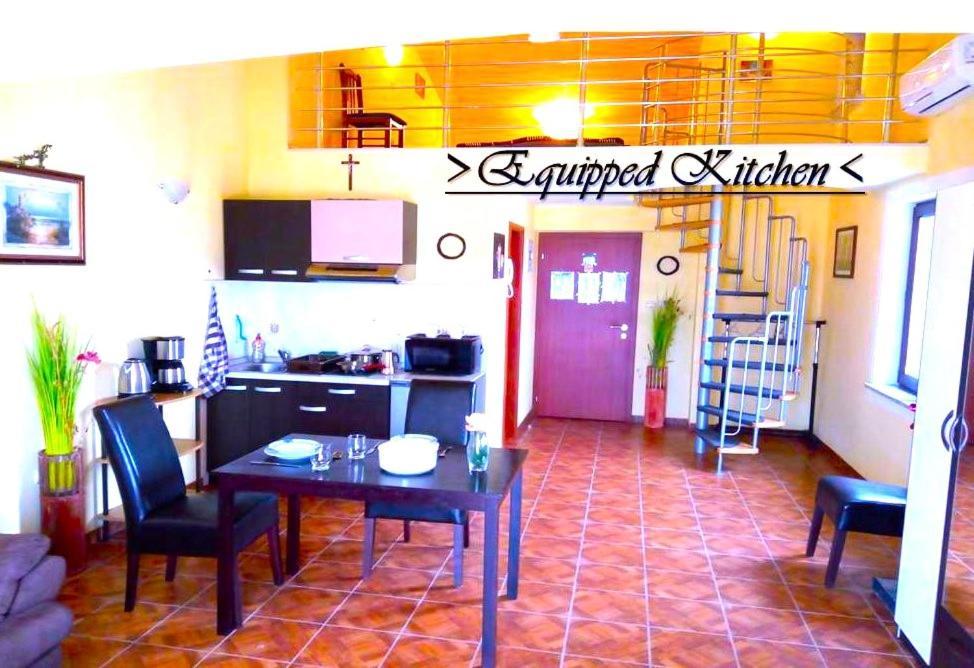 House White Stone Split Apartment Podstrana Ruang foto