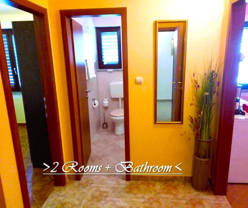 House White Stone Split Apartment Podstrana Ruang foto