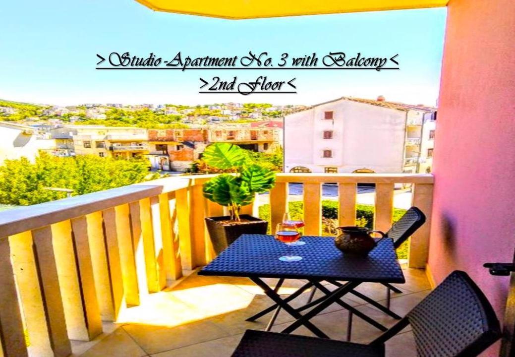 House White Stone Split Apartment Podstrana Bagian luar foto