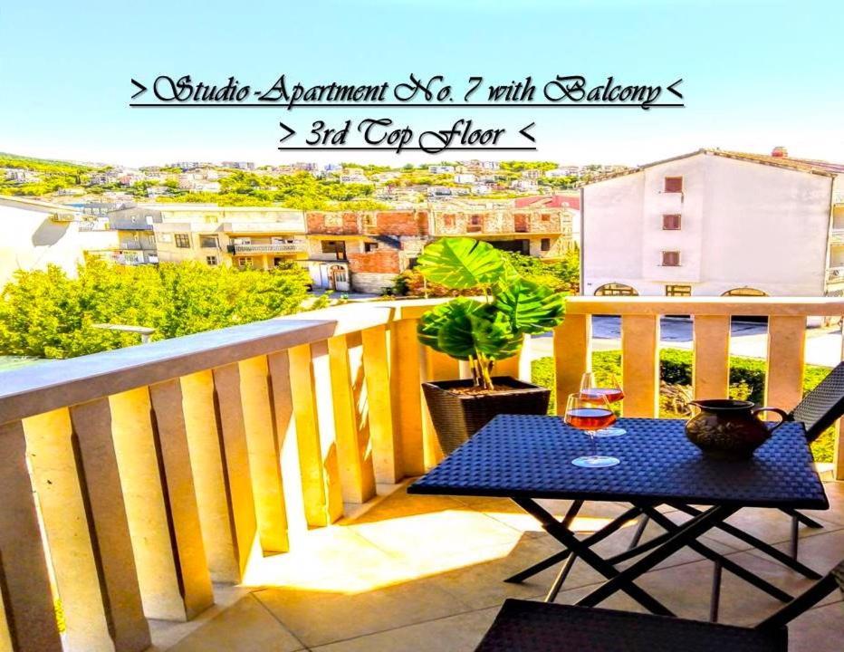 House White Stone Split Apartment Podstrana Ruang foto